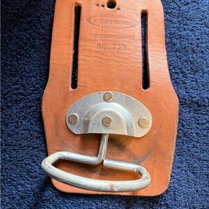 McGuire-Nicholas 739 Saddle Leather Swinging Hammer Tool Belt Holder Workwear